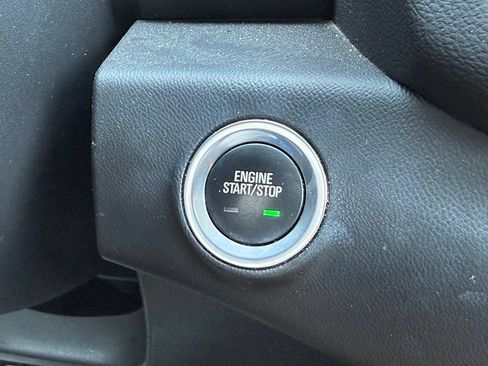 Used 2021 GMC Terrain SLT w/ Infotainment Package II AWD/4WD image 12