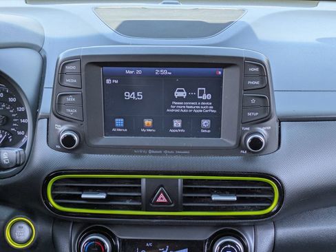 Used 2020 Hyundai Kona Limited image 18