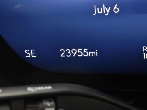 Used 2025 Buick Envision Sport Touring AWD/4WD image 23