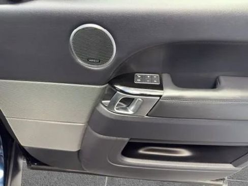 Used 2016 Land Rover Range Rover Sport Supercharged image 28