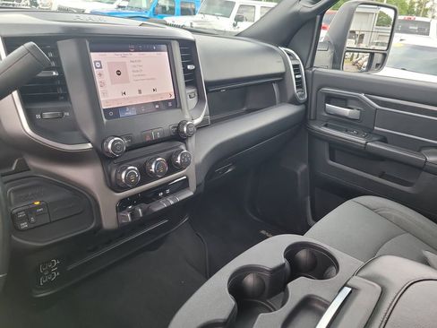 Used 2024 RAM 2500 Big Horn AWD/4WD image 23