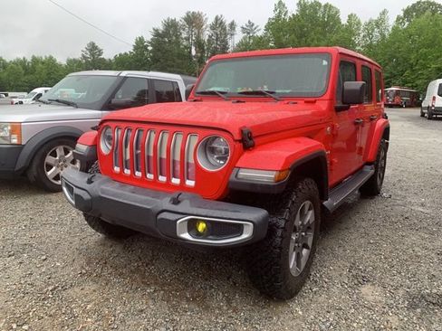 Used 2018 Jeep Wrangler Unlimited Sahara AWD/4WD image 4