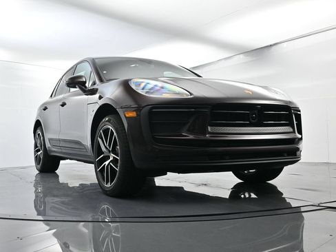 Certified 2025 Porsche Macan AWD/4WD image 56