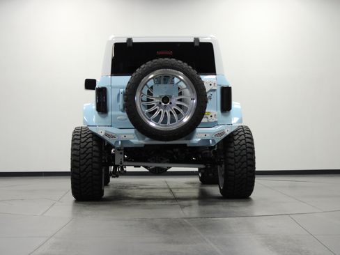 Used 2024 Ford Bronco Heritage Edition AWD/4WD image 5