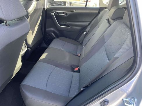 Used 2025 Toyota RAV4 XLE FWD image 23