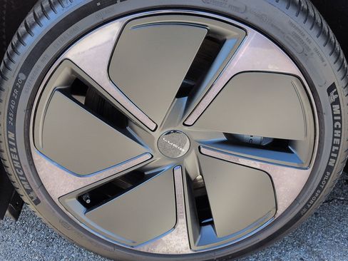 Used 2024 Lucid Air Pure image 13