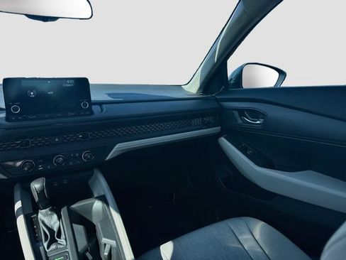 Certified 2023 Honda Accord LX image 25