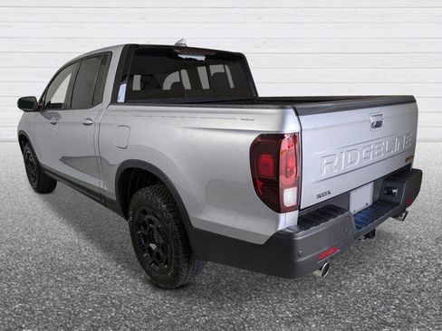 Used 2025 Honda Ridgeline TrailSport+ image 3