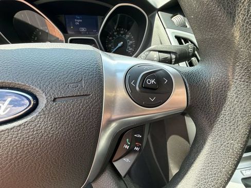 Used 2013 Ford Focus SE FWD image 28