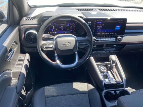 Used 2024 Chevrolet Colorado Z71 w/ Z71 Convenience Package 2 image 19