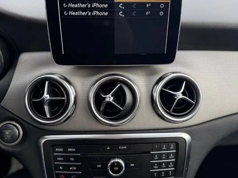 Used 2019 Mercedes-Benz GLA 250 4MATIC image 15