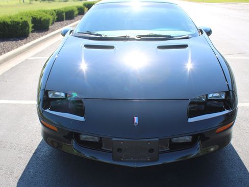 Used 1993 Chevrolet Camaro Z28 RWD image 21