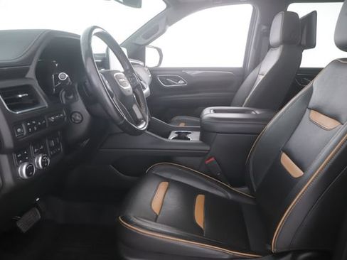 Used 2021 GMC Yukon AT4 w/ AT4 Premium Plus Package AWD/4WD image 17