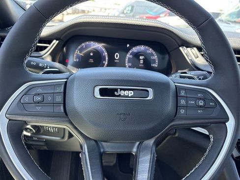 New 2026 Jeep Grand Cherokee Limited w/ Limited Altitude Package AWD/4WD image 23
