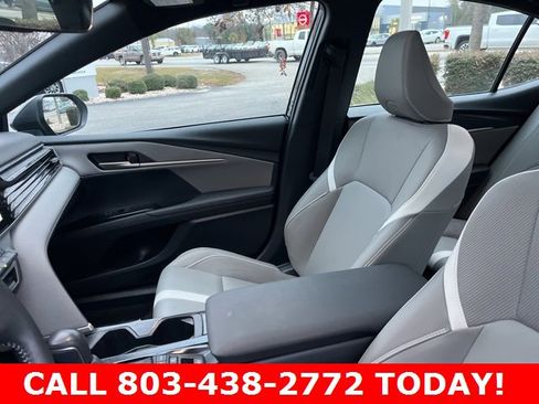 Used 2025 Toyota Camry SE image 10