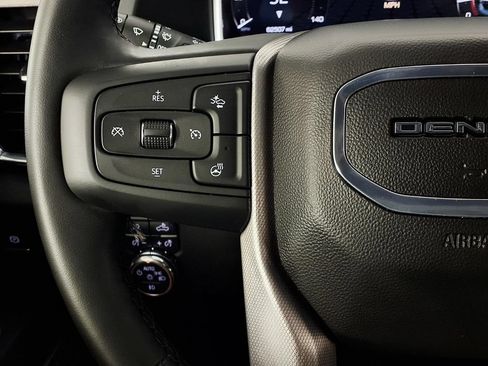 Used 2025 GMC Sierra 3500 Denali w/ Technology Package AWD/4WD image 19