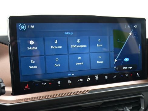 Used 2025 Ford Bronco Sport Outer Banks w/ Outer Banks Tech Package+ AWD/4WD image 31