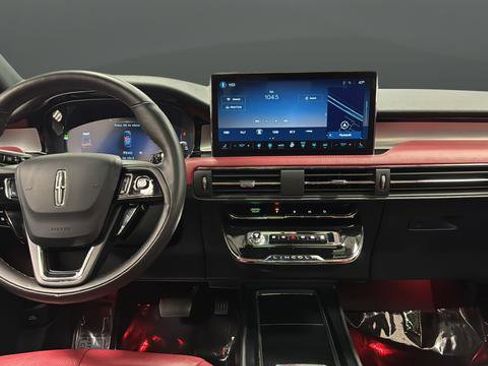 Used 2025 Lincoln Corsair Grand Touring w/ Equipment Group 301A AWD/4WD image 11