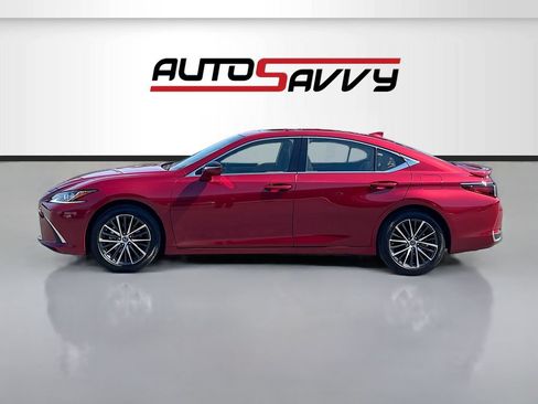 Used 2025 Lexus ES 300h w/ Premium Package FWD image 4