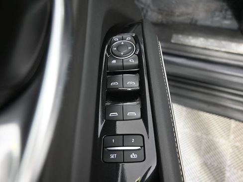 Used 2024 Cadillac Escalade ESV Luxury w/ LPO, Floor Liner Package AWD/4WD image 20