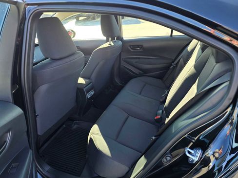 Used 2025 Toyota Corolla LE image 18