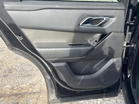 Used 2020 Land Rover Range Rover Velar S image 12