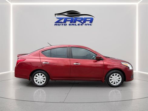 Used 2016 Nissan Versa SV FWD image 8