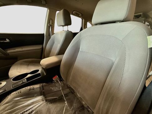 Used 2013 Nissan Rogue S AWD/4WD image 18