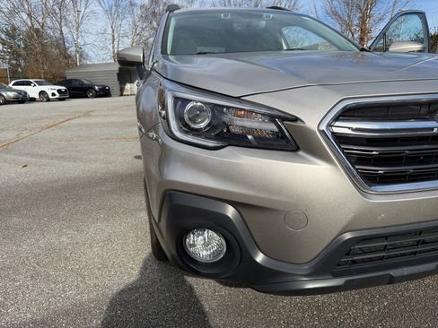 Used 2018 Subaru Outback 3.6R Limited image 28