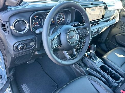 New 2026 Jeep Gladiator Sport AWD/4WD image 7