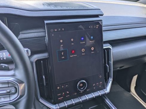 Certified 2025 GMC Acadia Elevation AWD/4WD image 19