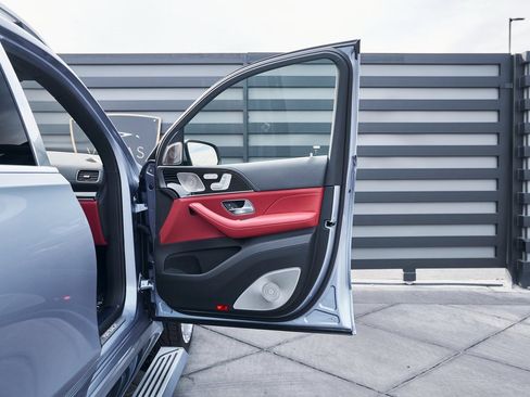 Used 2026 Mercedes-Benz Maybach GLS 600 4MATIC image 28