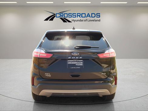 Used 2021 Ford Edge SEL w/ Convenience Package image 4