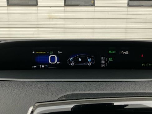 Used 2017 Toyota Prius Four w/ Premium Convenience Package image 37