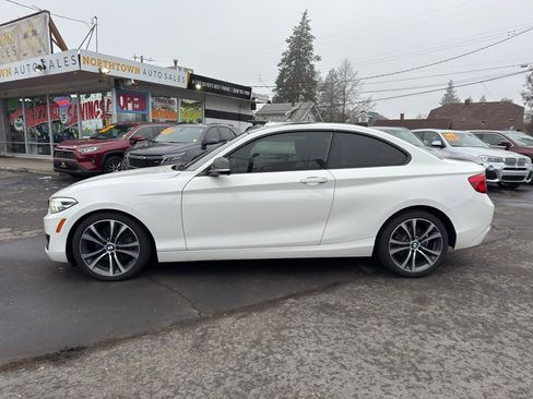 Used 2018 BMW 230i xDrive Coupe image 3