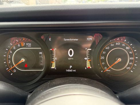 Used 2024 Jeep Gladiator Rubicon image 15