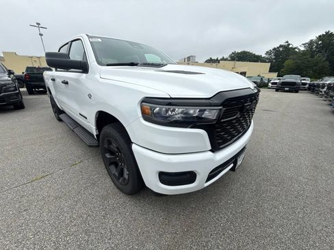 New 2026 RAM 1500 Express AWD/4WD image 7