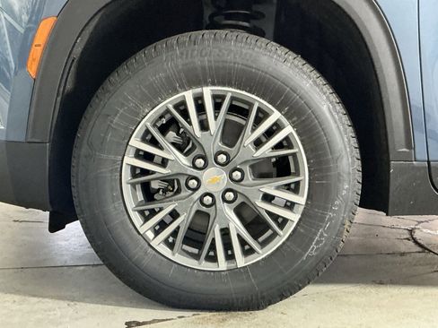 New 2026 Chevrolet Traverse LT w/ Driver Confidence Package image 20