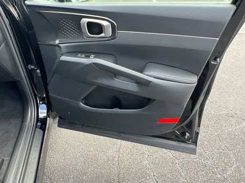 New 2025 Kia Sorento S image 14