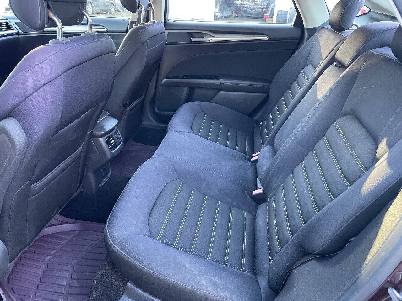 Used 2013 Ford Fusion SE FWD image 24