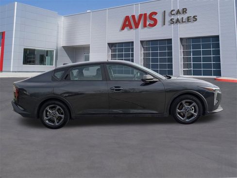 Used 2025 Kia K4 LXS image 5