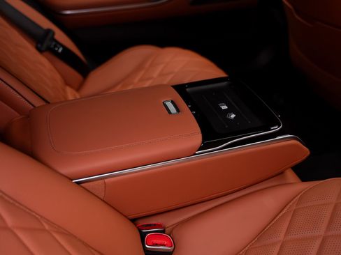 Used 2023 Mercedes-Benz S 580 4MATIC Sedan w/ 3D Technology Package image 69