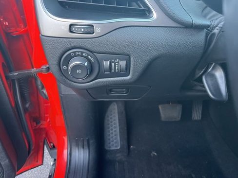 Used 2021 Jeep Cherokee Latitude Lux image 29