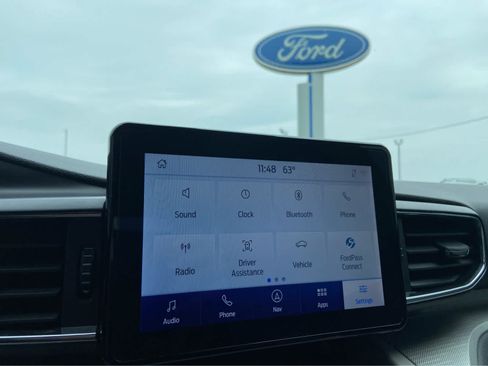 Used 2023 Ford Explorer XLT w/ Equipment Group 202A AWD/4WD image 38