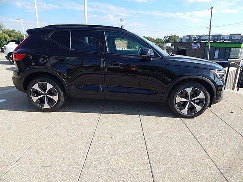 New 2026 Volvo XC40 B5 Plus w/ Protection Package Premier AWD/4WD image 7