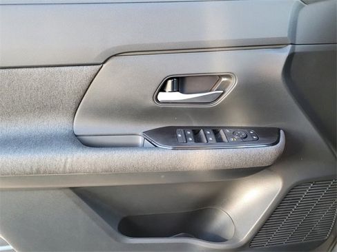 New 2026 Nissan Kicks SV w/ Cold Weather Package image 18