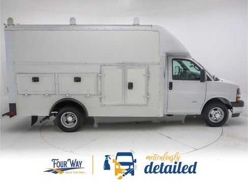 Used 2020 Chevrolet Express 3500 w/ Power Convenience Package image 2