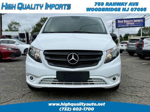 Used 2021 Mercedes-Benz Metris image 2