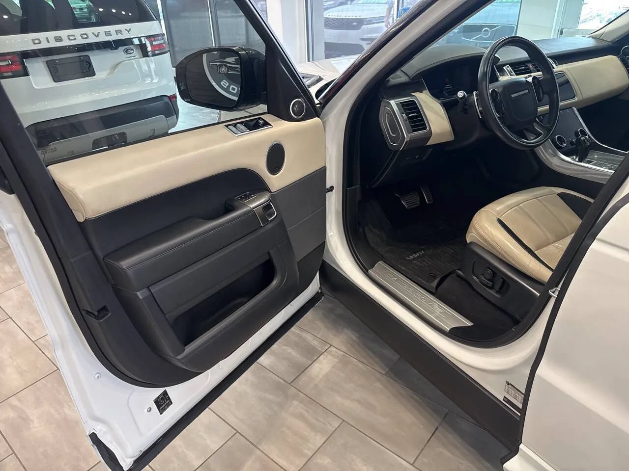 Used 2018 Land Rover Range Rover Sport Supercharged AWD/4WD image 27