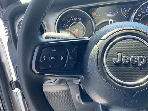 Used 2023 Jeep Gladiator Sport AWD/4WD image 26